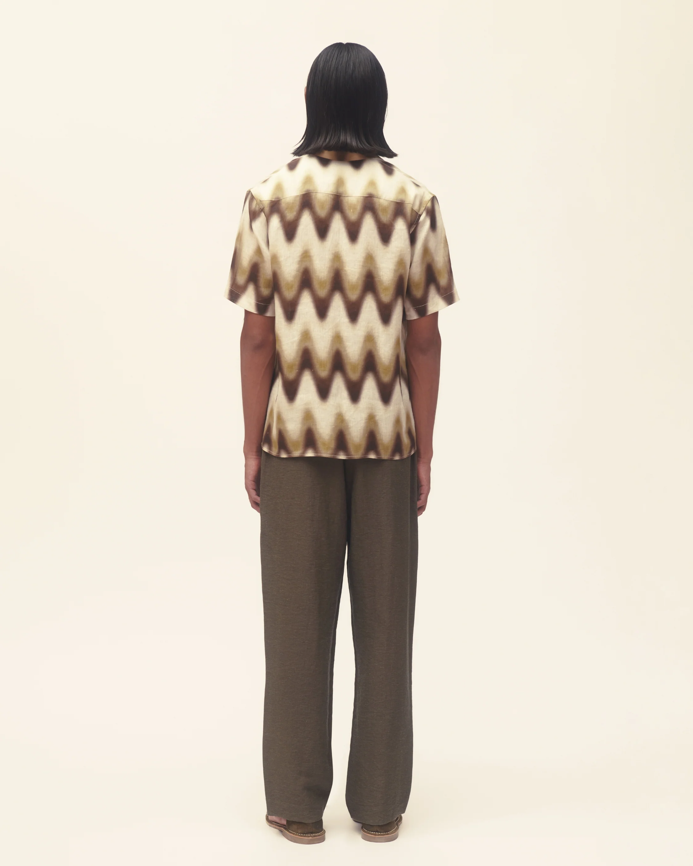 Gradient Wave Slim Bowling Shirt - Image 2